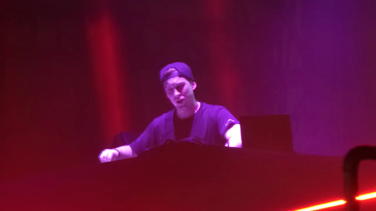 Sapa Indonesia, I Am Hardwell 'Pecahkan' Jakarta