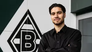 Bek Timnas Indonesia Kevin Diks resmi diumumkan sebagai pemain baru Borussia Monchengladbach, Minggu (26/1/2025). (Dok. Borussia Monchengladbach).