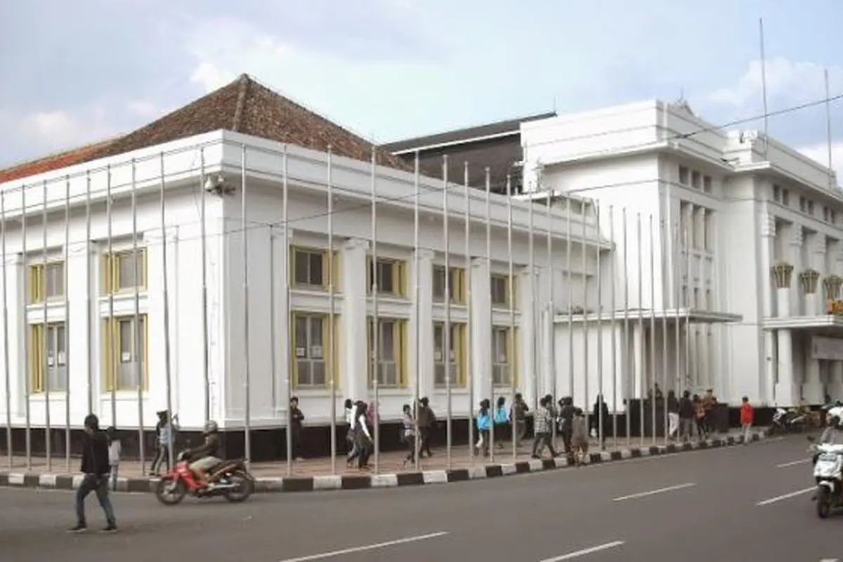 Jangan Lupa Beli Buah Tangan Unik Khas Bandung Ini, Ya!