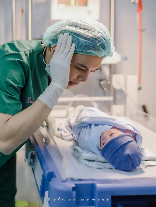 Dinda Hauw dan Rey Mbayang (Instagram/arshaka_mbayang)