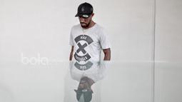 Boaz Solossa tidak hanya menjadi kapten untuk klub Persipura Jayapura tetapi juga sebagai Kapten Timnas Indonesia dan memulai karir sepak bola bersama klub Persiss Sorong. (Bola.com/Nicklas Hanoatubun)