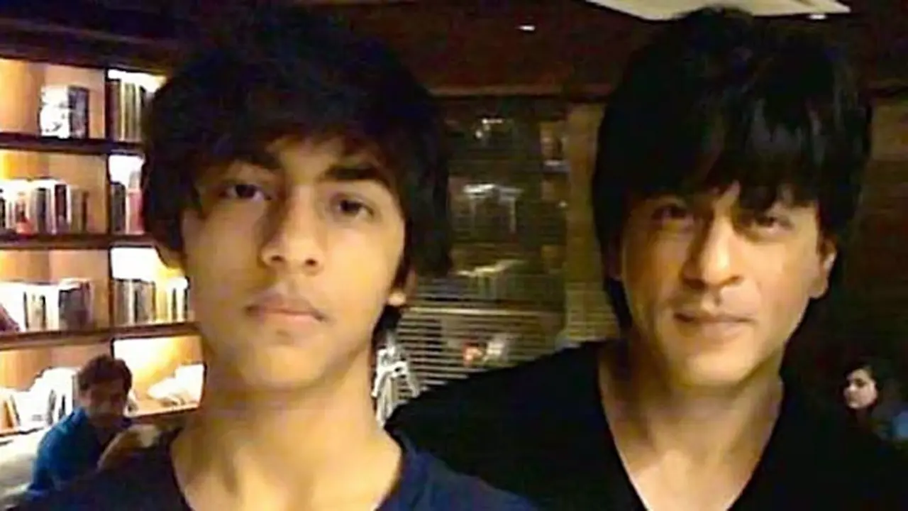 aryan-shah-rukh-140225b.jpg