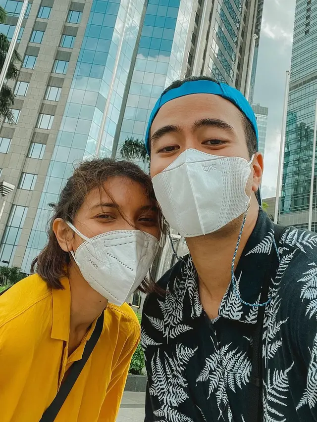 Vidi Aldiano Lamar Sheila Dara Aisha saat Ulang Tahun, Ini 7 Potret Kemesraaanya
