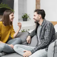 Ilustrasi pasangan dengan komunikasi yang baik/copyright freepik.com/