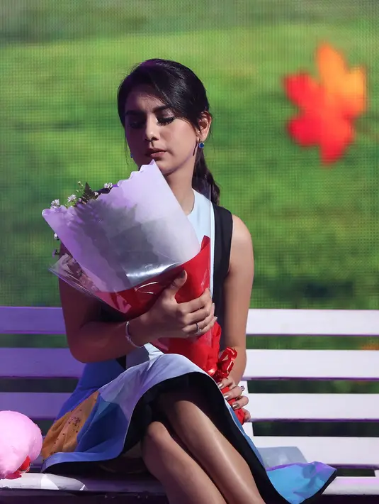 Perempuan yang biasa disapa Ibel itu juga merasa bersyukur menjadi bagian dari pengisi acara yang megah tersebut. Menurutnya, perhelatan SCTV Music Awards 2017 sangat memukau. (Bambang E. Ros/Bintang.com)