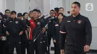 Menteri Pemuda dan Olahraga Dito Ariotedjo, Ketua Olimpiade Indonesia Raja Sapta Oktohari, serta Chef de Mission (CDM) Kontingen Indonesia untuk Olimpiade Paris 2024 Anindya Bakrie hadir dalam upacara pengukuhan kontingen Indonesia Olimpiade Paris 2024. (Liputan6.com/Herman Zakharia)