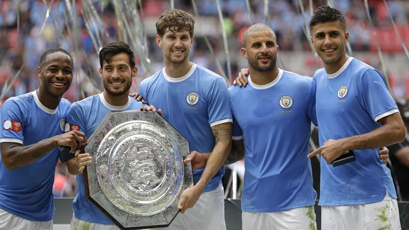 Euforia Pemain Man City Raih Juara Community Shield 2019