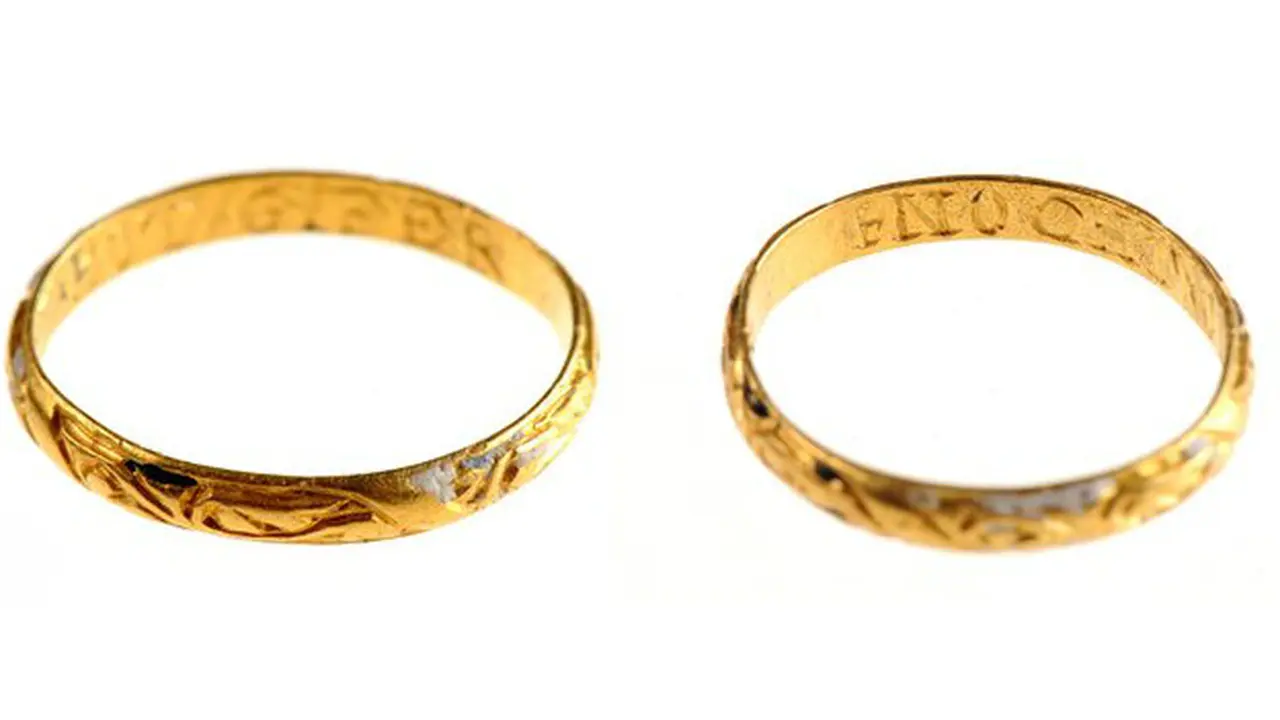 Cincin 300 Tahun Bertuliskan Pesan Romantis Ditemukan
