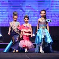 Ilustrasi&nbsp;Beauty Pageant untuk melatih percaya diri anak/copyright Jade ThaiCatwalk / Shutterstock.com