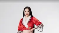 Aura Kasih cosplay jadi Boa Hancock (Sumber: Instagram/aurakasih)
