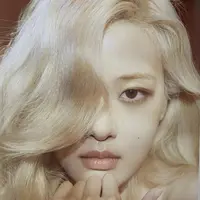 Sebelum Terinfeksi Covid-19, Rose BLACKPINK Tampilkan Pesona Rambut Mirip Marilyn Monroe/dok. Dazed Korea
