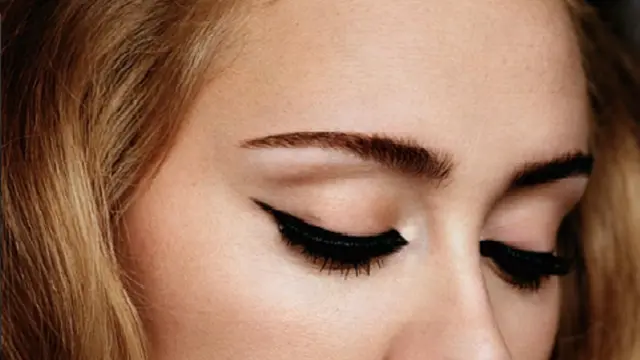 Mata kucing Adele dalam Hello