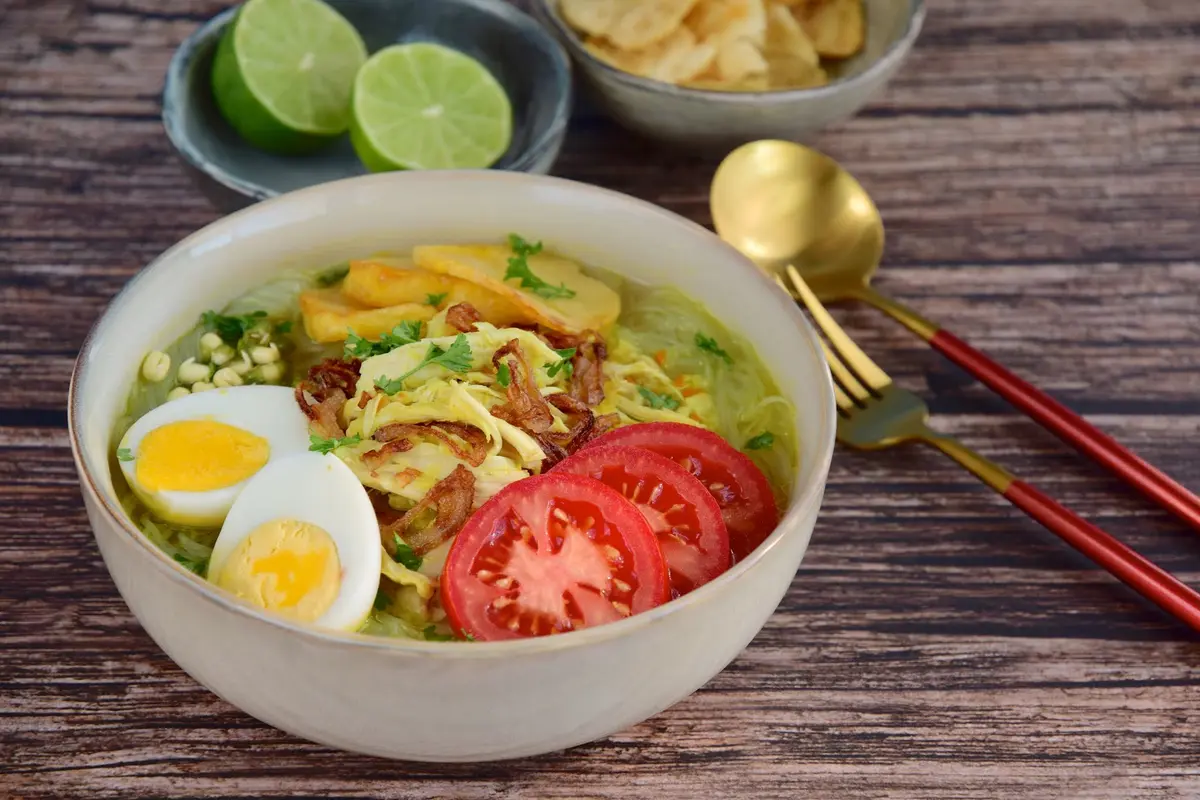 Soto Ayam Bumbu Kuning