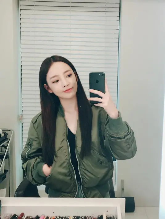 Rencananya, lagu yang dinyanyikan Goo Hara ini akan dirilis bersamaan dengan penayangan drama Jugglers. (Foto: instagram.com/koohara__)