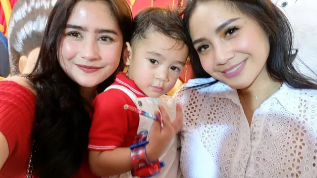 Disebut Mirip, Ini 6 Momen Kebersamaan Nagita Slavina dan Prilly Latuconsina