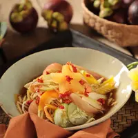 Ilustrasi rujak kuah pindang./Copyright shutterstock.com/g/AriyaniTedjo