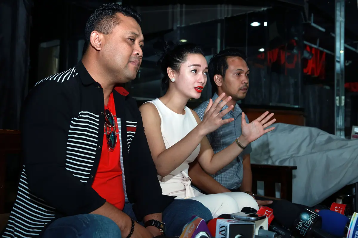 [Bintang] Zaskia Gotik  