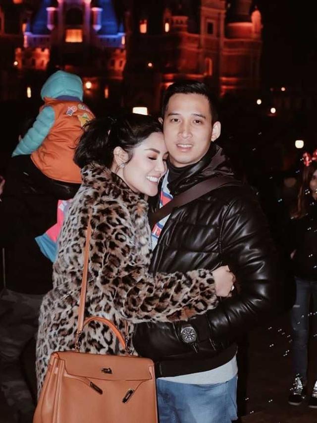 Gugat Cerai Suami, Ini 6 Potret Kenangan Nindy Ayunda dan Askara Harsono