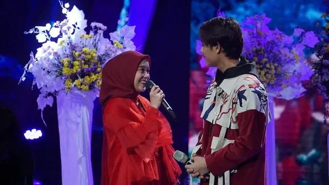 6 Potret Rizky Billar Datang ke Konser Ulang Tahun Lesty Kejora, Bikin Baper