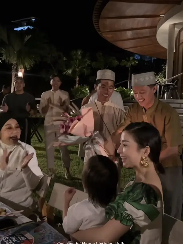 Nikita Willy Rayakan Ulang Tahun ke-31 di Labuan Bajo. [@nonawilly16]