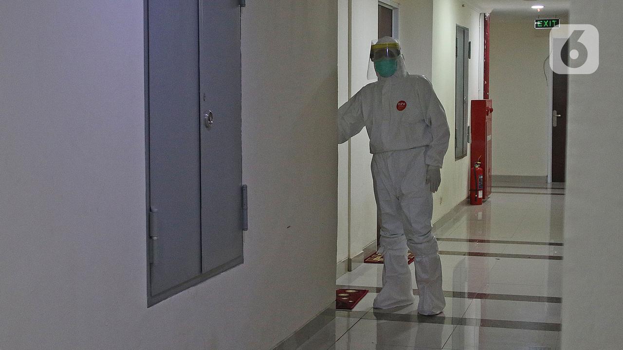 FOTO: Melihat Persiapan Dokter Memakai APD Tingkat 3
