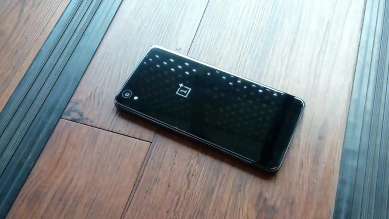 Bodi Belakang OnePlus X