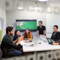 Nongki Cantik Sambil Bahas yang Lagi Hits, Decacorn Bisa Jadi Bahan