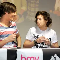Harry Styles dan Louis Tomlinson (via favim.com)