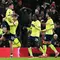 Gelandang Southampton asal Portugal, Mateus Fernandes (kiri) dan gelandang Southampton asal Inggris, Tyler Dibling, merayakan gol pembuka tim mereka selama pertandingan sepak bola Liga Primer Inggris antara Manchester United dan Southampton di Old Trafford di Manchester, Inggris barat laut, pada 16 Januari 2025.Oli SCARFF / AFP