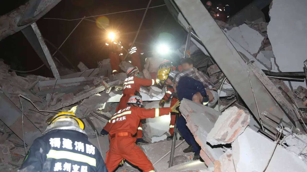 Hotel tempat karantina virus corona di Tiongkok Ambruk.