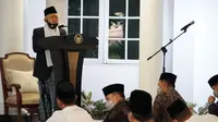 Menyambut Hari Raya Idul Adha 1441 Hijriah, Wakil Presiden Ma’ruf Amin melakukan salat Idul Adha di Pendopo Kediaman Dinas Wapres, Jalan Diponegoro Nomor 2, Jakarta Pusat pada Jumat pagi (31/7/2020).