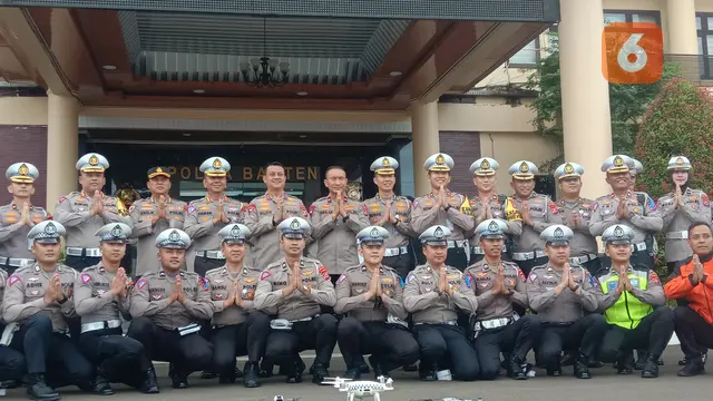 ETLE Drone Bantu Urai Macet Mudik Idul Fitri Di Sekitar Pelabuhan Merak, Kota Cilegon, Banten. (Senin, 13/02/2023). (Yandhi Deslatama/Liputan6.com).
