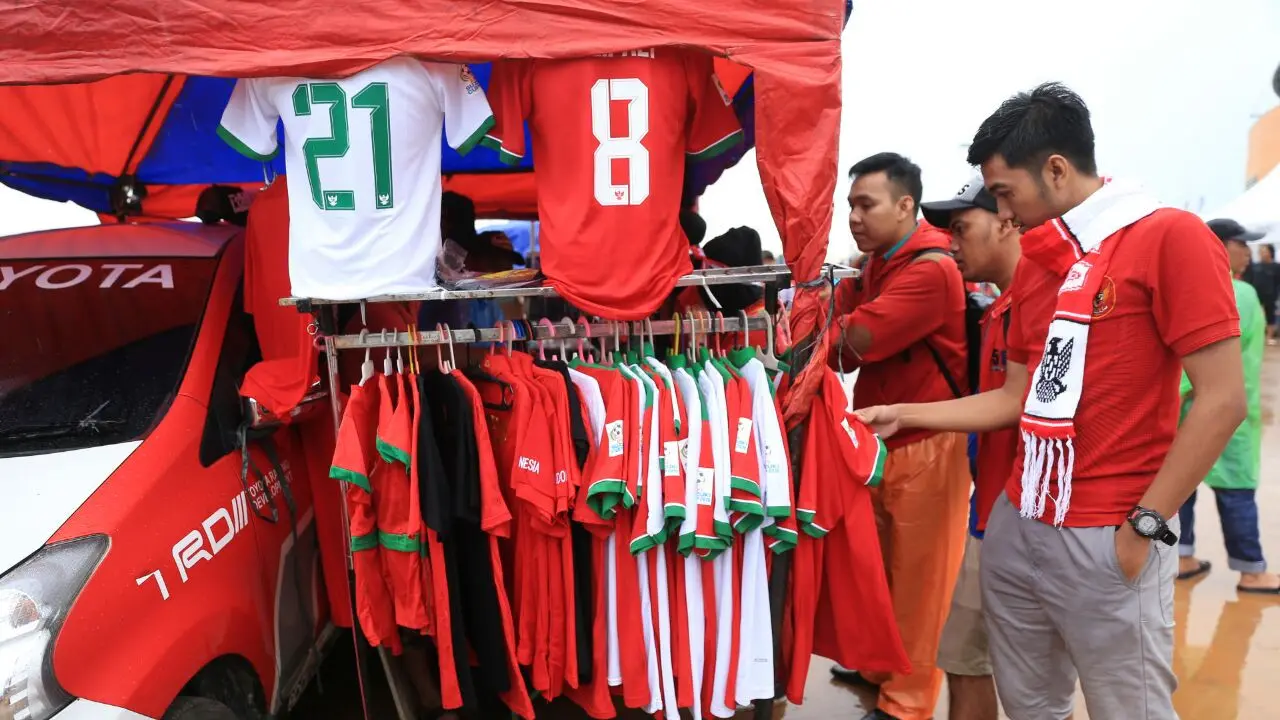Final Piala AFF di Stadion Pakansari Jadi Berkah Pedagang 