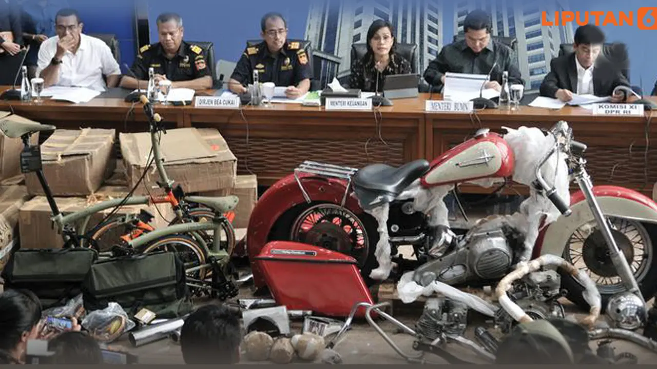 Banner Skandal Harley & Brompton Selundupan di Garuda