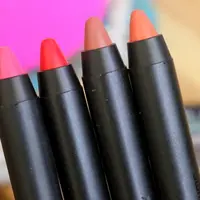Lip crayon. (via:wiseshe.com)