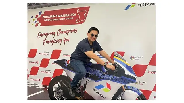 6 Potret Terbaru Farhat Abbas, Jadi Kuasa Hukum Mayang Atas Kasus Skincare