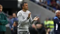 Pelatih Barcelona, Luis Enrique, membeberkan kunci sukses timnya mengalahkan Leicester City di ICC 2016, Kamis (4/8/2016). (AFP)