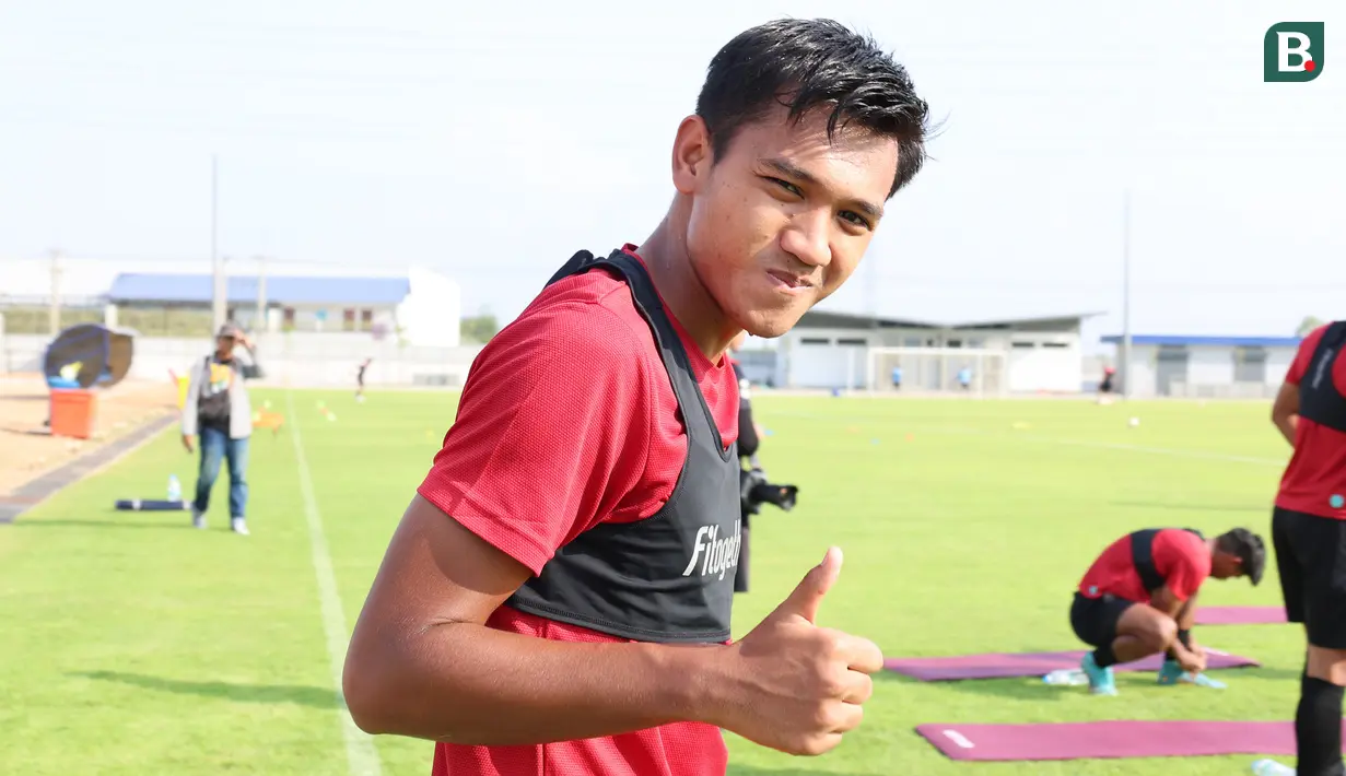 Striker Timnas Indonesia U-22, Titan Agung Fawwazi saat sesi latihan di Visakha Training Center, Phnom Penh, Kamboja, Sabtu (6/5/2023) jelang menghadapi Timor Leste pada laga ketiga Grup A SEA Games 2023, Minggu, 7 Mei 2023. (Bola.com/Abdul Aziz)
