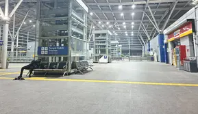 Jalan Keluar Agar Tak Lagi Bermalam di Stasiun Cikarang