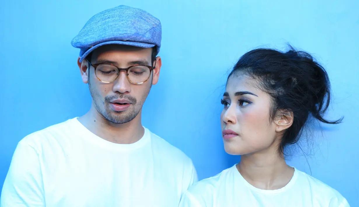 Alasan belum membagikan kapan tanggal dan tempat pernikahannya, pemeran kelahiran Denpasar 30 tahun silam itu takut pamali. Takut tidak jadi. Tarra janji, saat semuanya sudah fik akan dibagikan pada media. (Adrian Putra/Bintang.com)