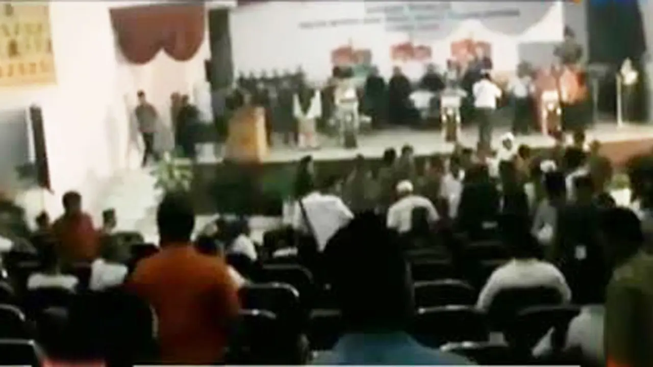 Kilas Pilkada: Debat Kandidat Pilkada Tulang Bawang Lampung Ricuh
