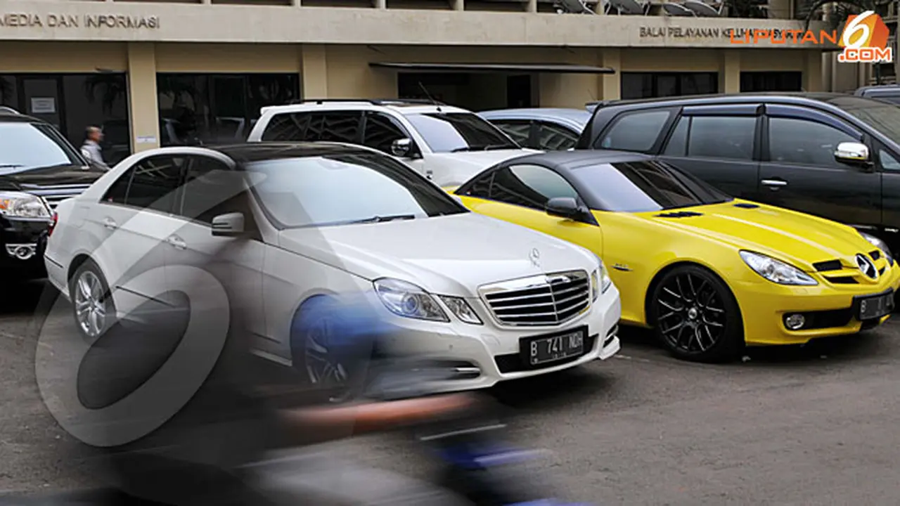 mobil-mewah-kredit-6-131024b.jpg