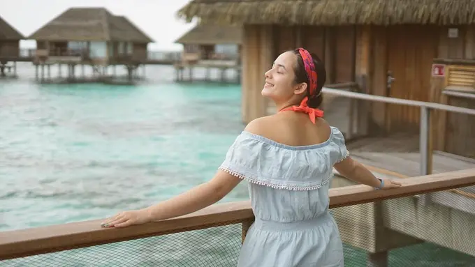 [Bintang] 8 Foto Cantik Chelsea Islan Saat Berlibur ke Maldives