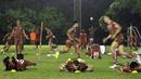 Para pemain Persija Jakarta saat latihan di Lapangan Sutasoma Halim, Jakarta, Jumat (10/5). Latihan ini merupakan persiapan jelang laga Liga 1 Indonesia 2019. (Bola.com/Yoppy Renato)