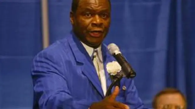 Calvin Murphy (AP)
