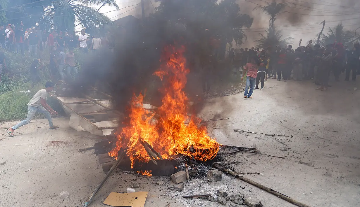 Sanksi tersebut imbas pelanggaran yang masih terus dilakukan setelah keluarnya Surat Edaran Gubernur Jawa Barat pada tanggal 19 September 2025. (merdeka.com/Arie Basuki)