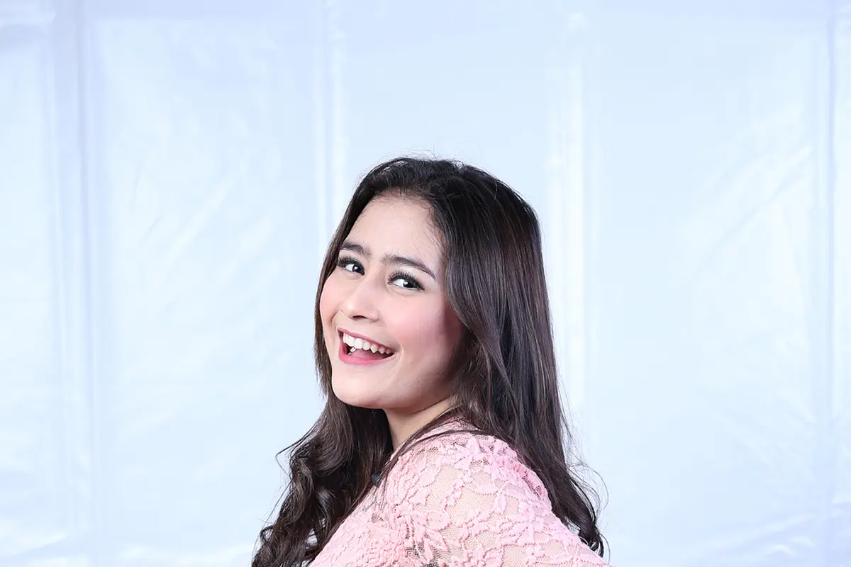 [Bintang] Prilly Latuconsina