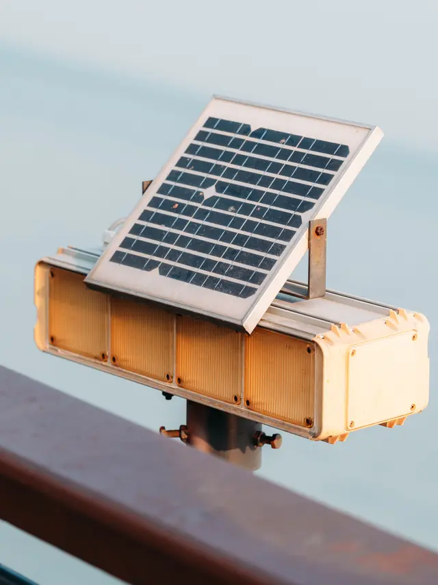 Lampu Tenaga Surya Portabel