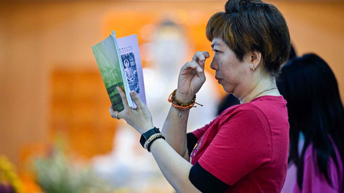 Khidmat, Perayaan Tri Suci Waisak di Banda Aceh
