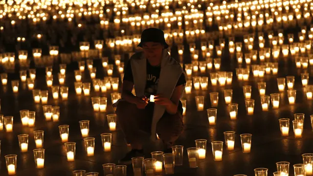 FOTO: Nyala Lilin untuk Korban Meninggal Akibat COVID-19 di Republik Ceko